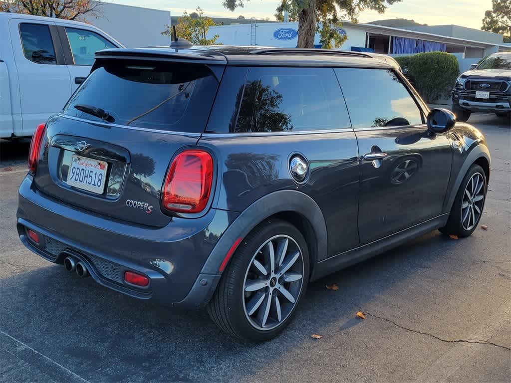 Thumbnail: 2019 MINI Cooper Hardtop - 7