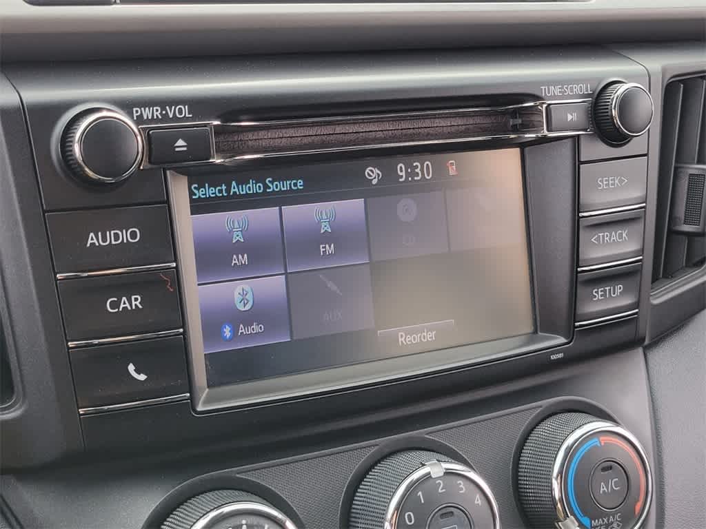 Thumbnail: 2018 Toyota RAV4 - 23