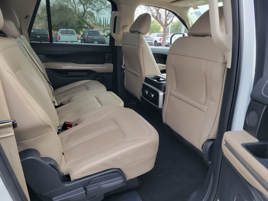 Thumbnail: 2023 Ford Expedition MAX - 17