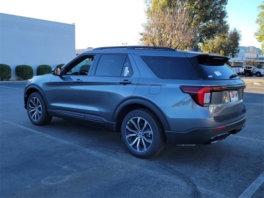 Thumbnail: 2026 Ford Explorer - 3