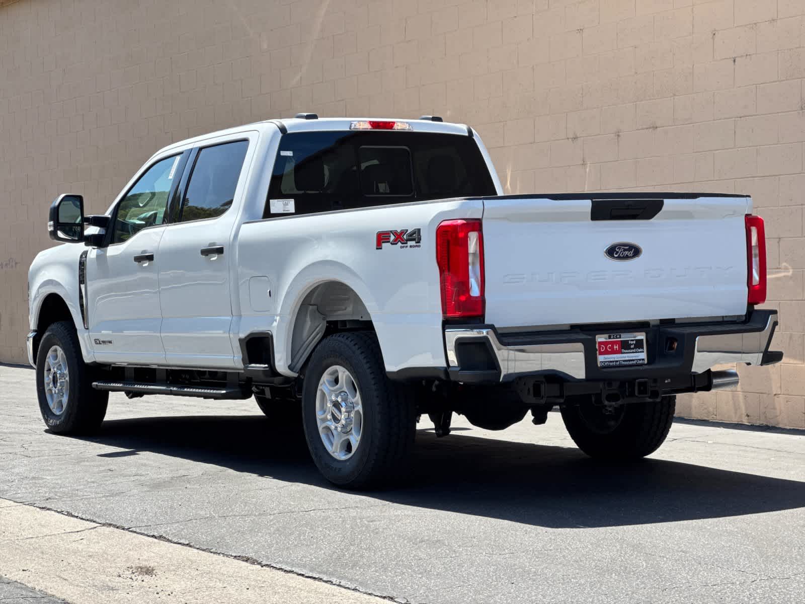 2026 Ford F-250 Super Duty XLT - Photo 6