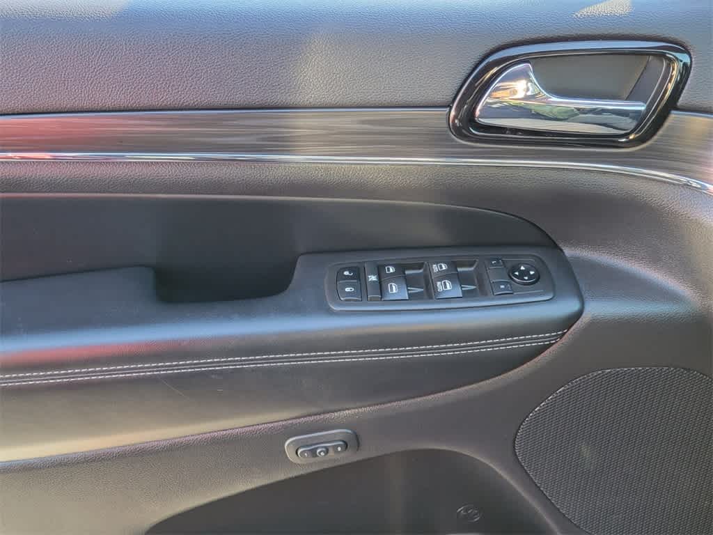 Thumbnail: 2021 Jeep Grand Cherokee - 18