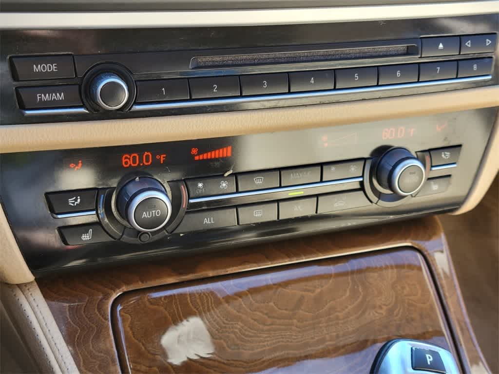 Thumbnail: 2013 BMW 5 Series - 23