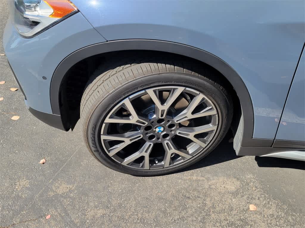 Thumbnail: 2021 BMW X1 - 2