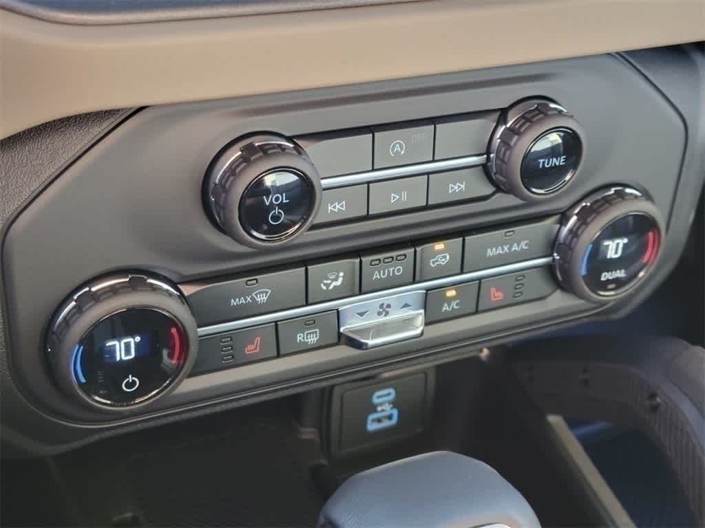 Thumbnail: 2025 Ford Bronco - 20