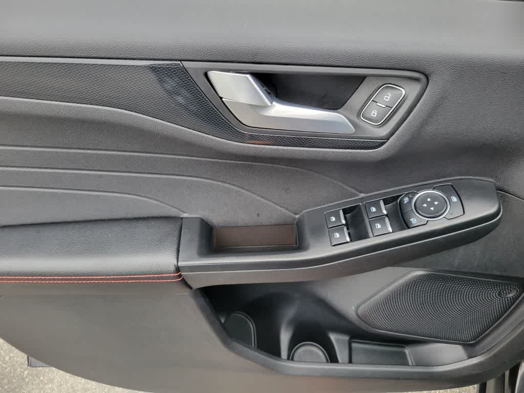 Thumbnail: 2025 Ford Escape - 18