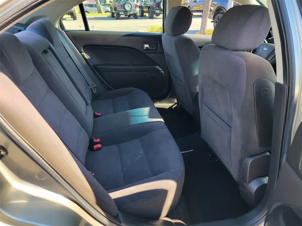 Thumbnail: 2008 Ford Fusion - 16