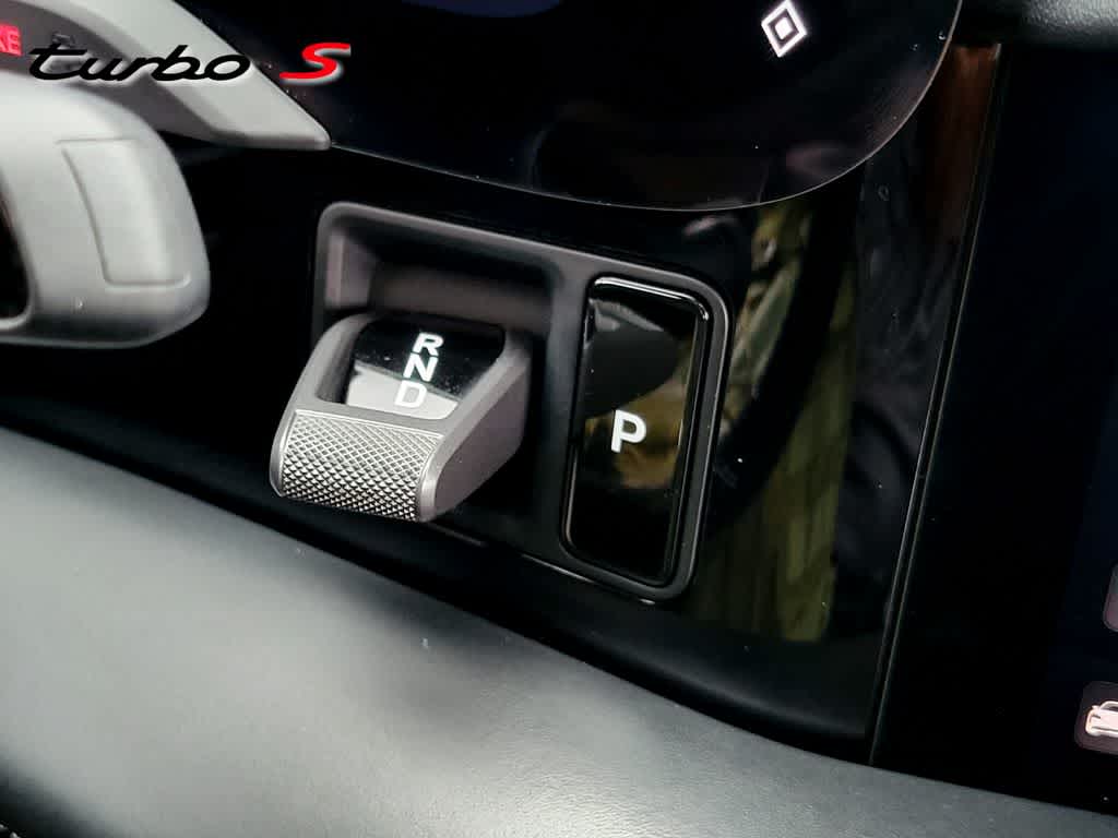 Thumbnail: 2021 Porsche Taycan - 23