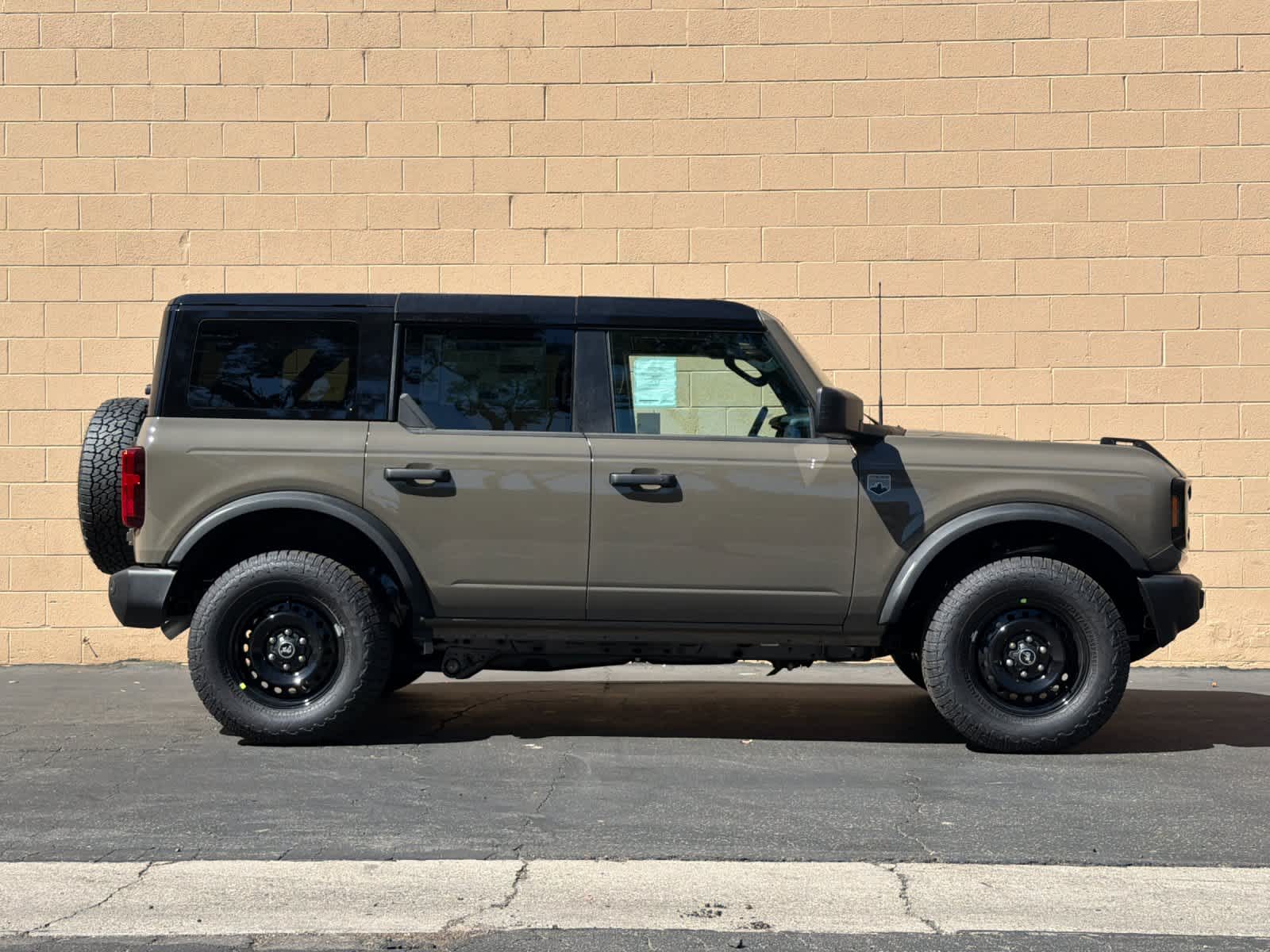 Thumbnail: 2026 Ford Bronco - 8