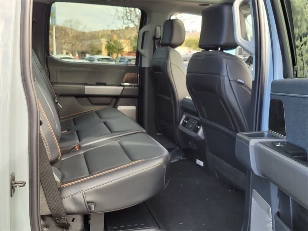 2025 Ford F-250 Lariat 16