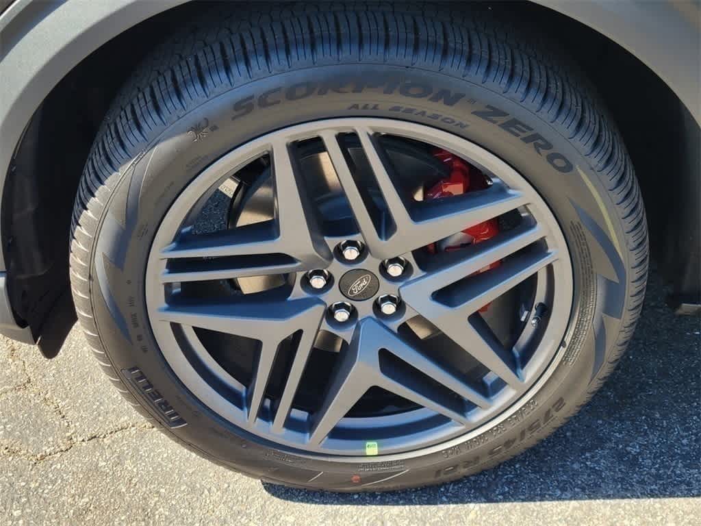 Thumbnail: 2025 Ford Explorer - 9