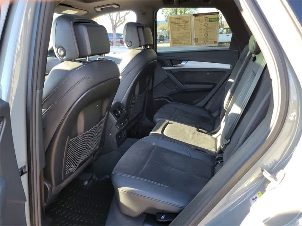 Thumbnail: 2020 Audi SQ5 - 11