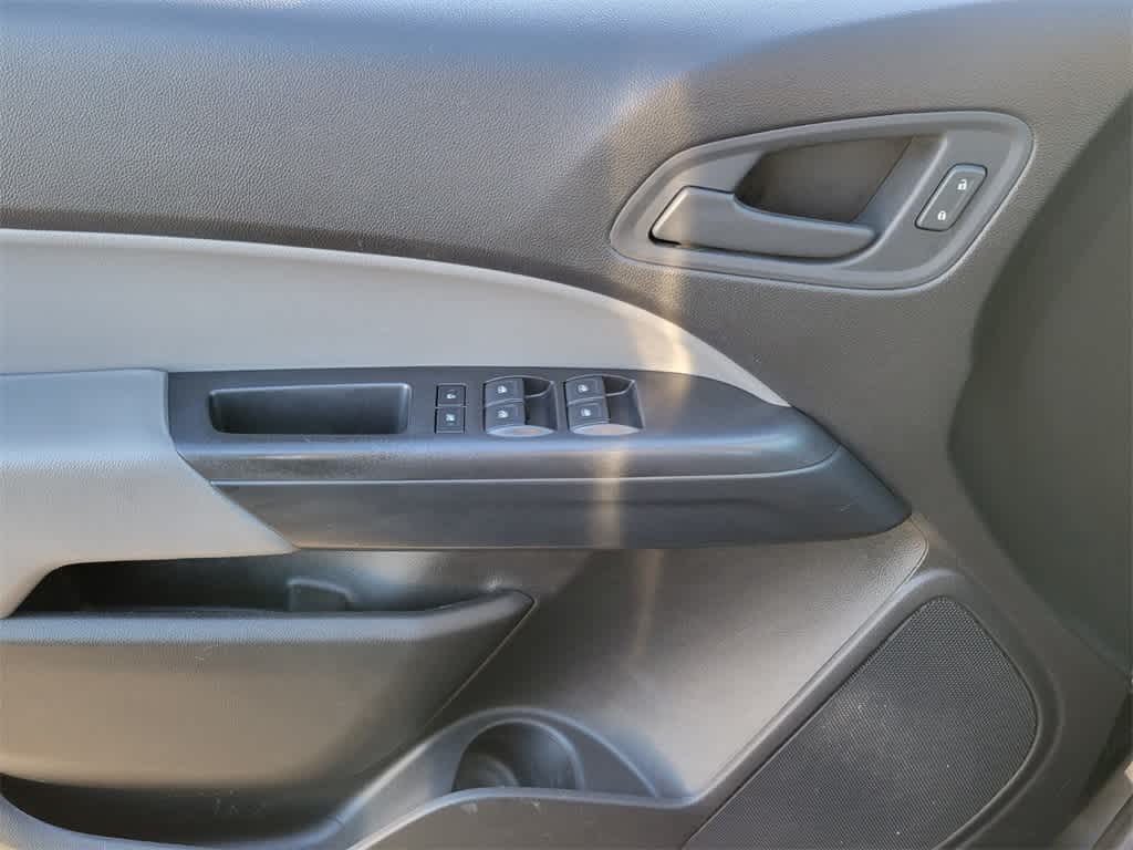 Thumbnail: 2017 GMC Canyon - 17