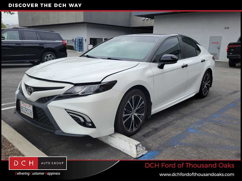 Used 2019 Toyota Camry SE Sedan