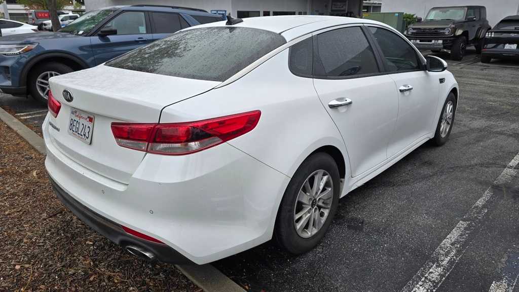 Thumbnail: 2017 Kia Optima - 7