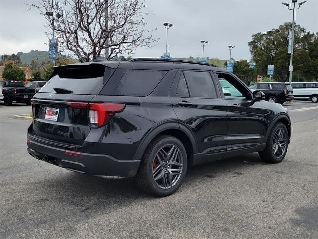 Thumbnail: 2026 Ford Explorer - 5