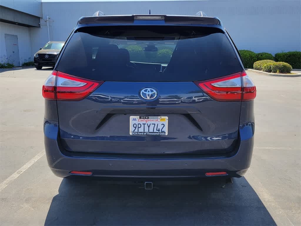 2018 Toyota Sienna XLE 4