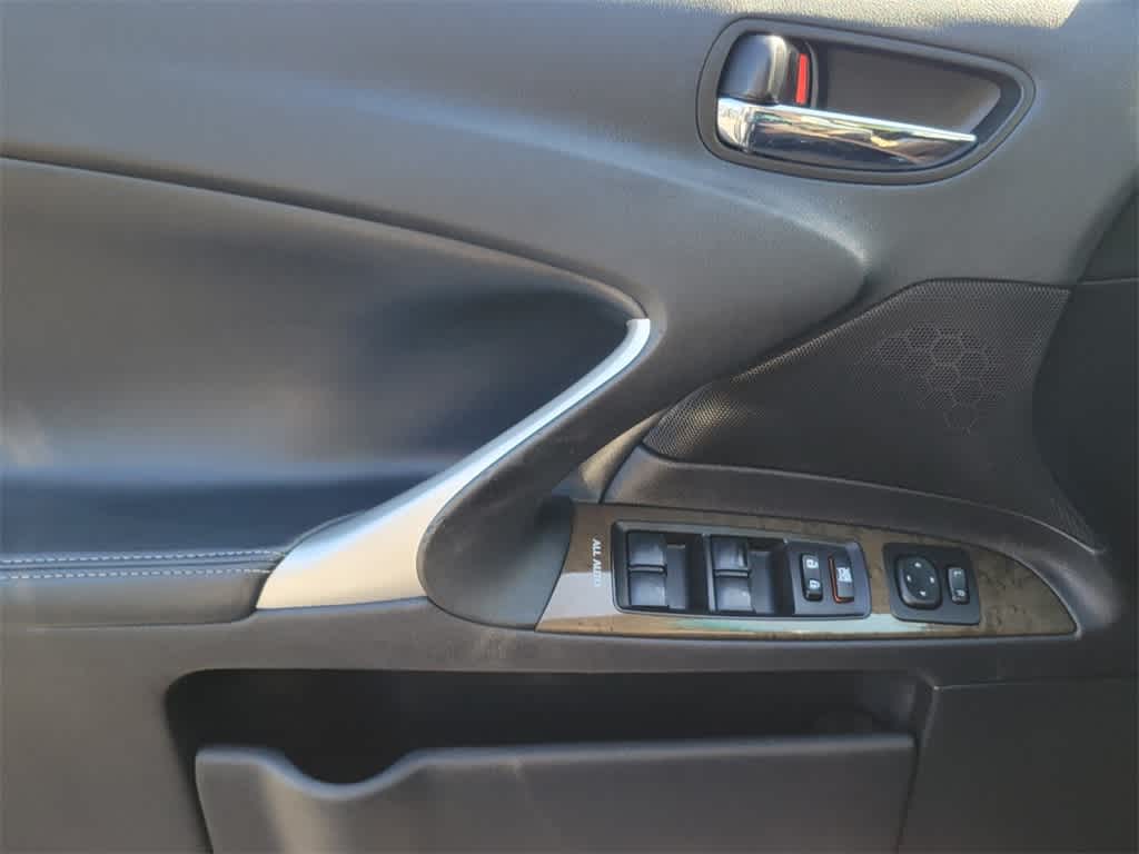 Thumbnail: 2012 Lexus IS - 18