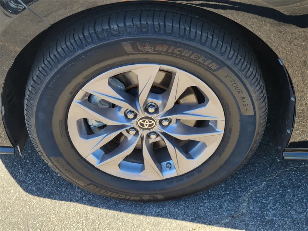 Thumbnail: 2021 Toyota Sienna - 8