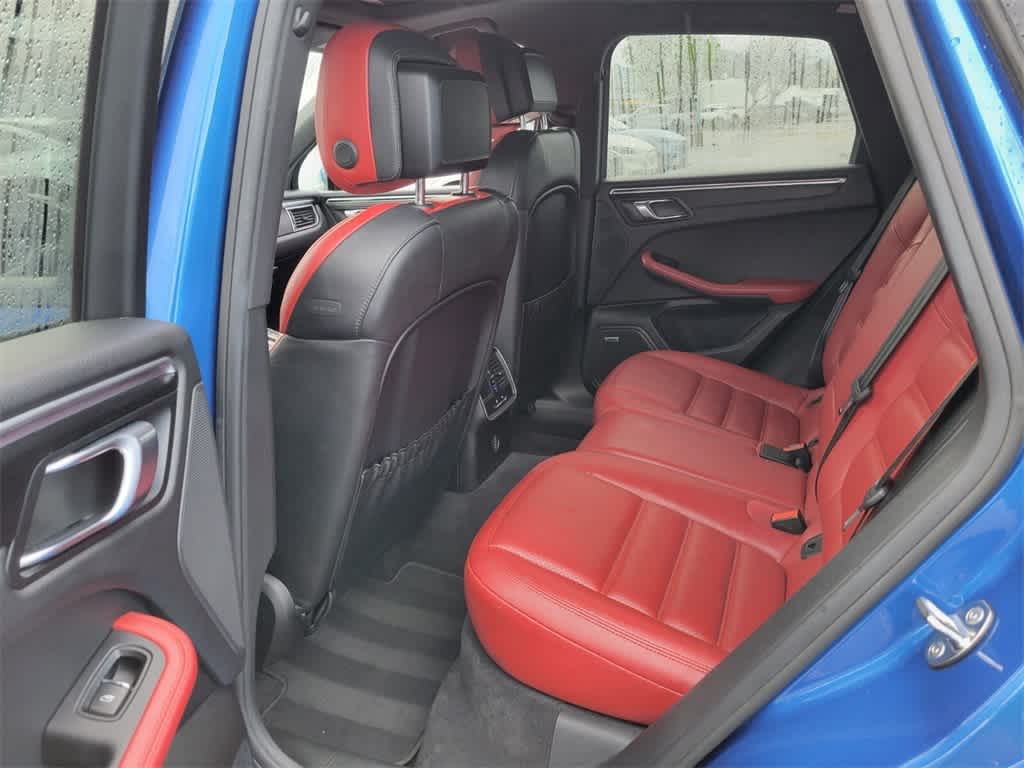 Thumbnail: 2017 Porsche Macan - 12