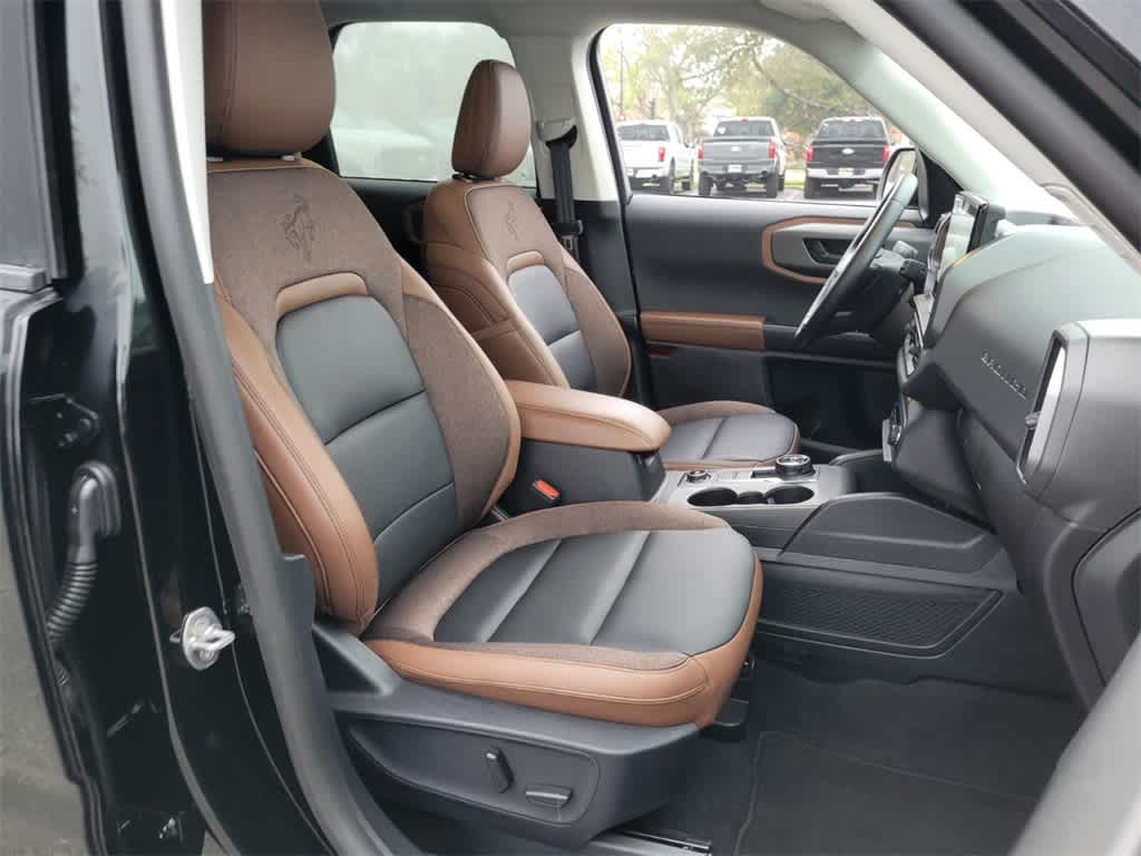 Thumbnail: 2025 Ford Bronco Sport - 15