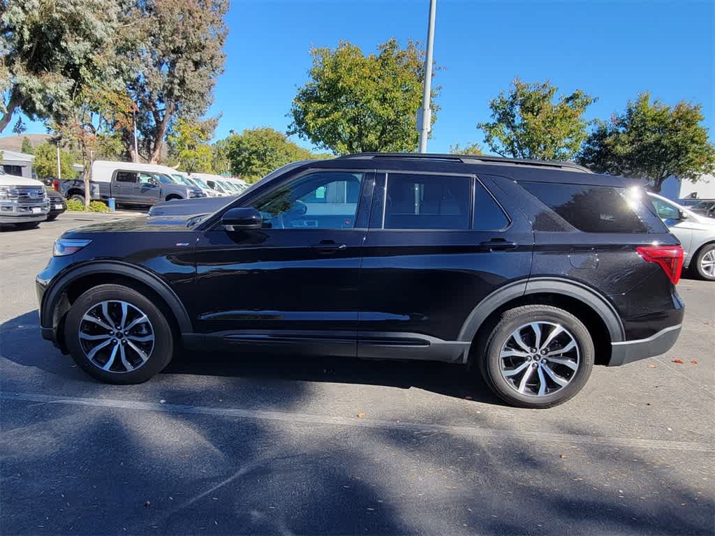 2022 Ford Explorer ST-Line photo 4