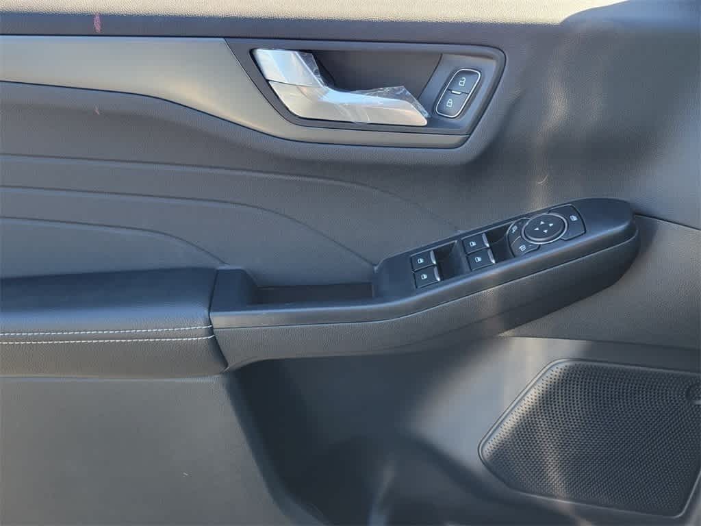 Thumbnail: 2025 Ford Escape - 17