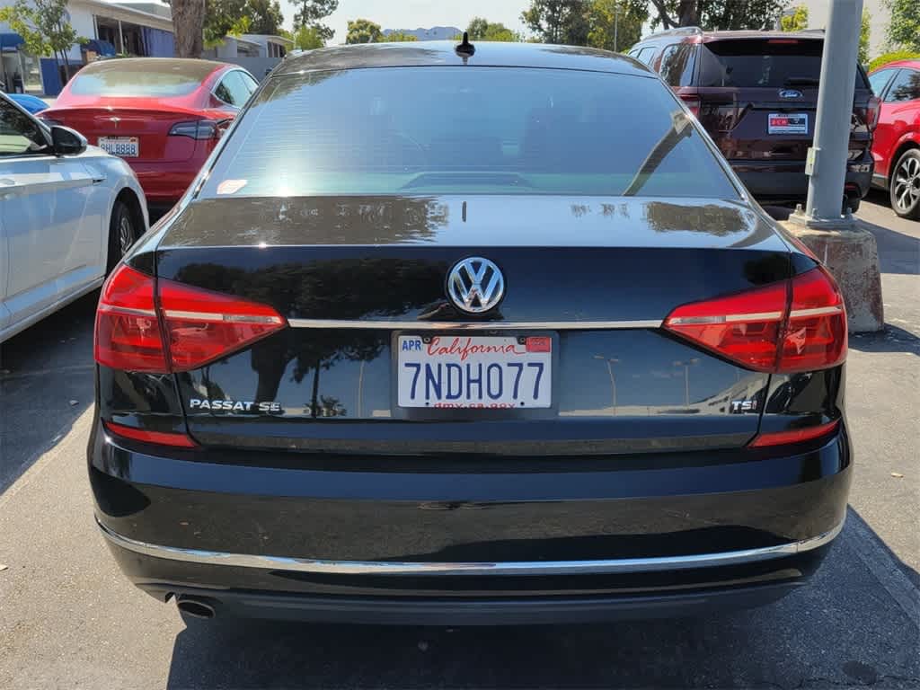 Thumbnail: 2016 Volkswagen Passat - 6