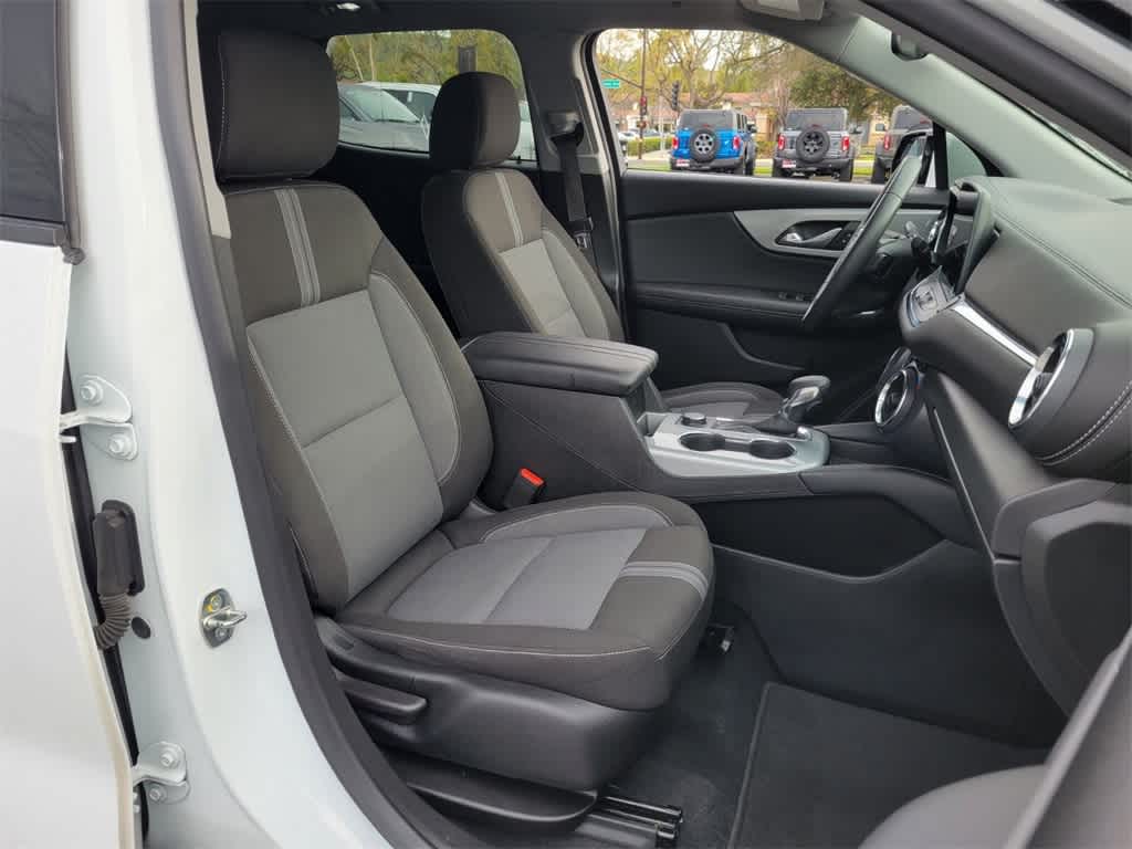 Thumbnail: 2023 Chevrolet Blazer - 17