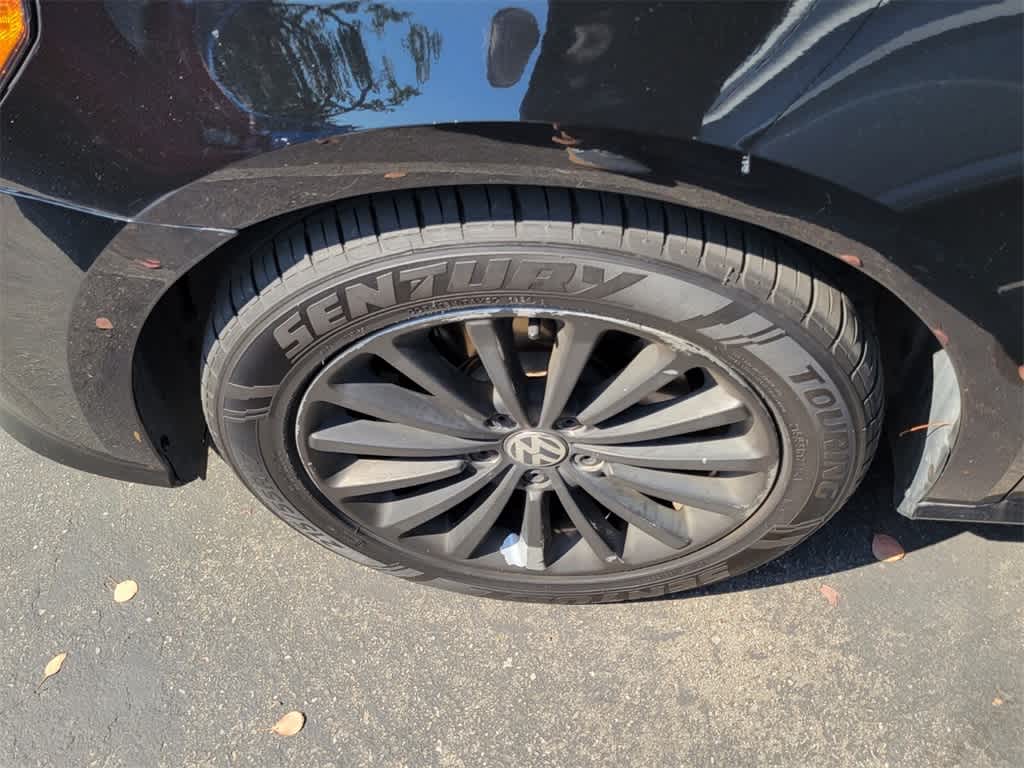 Thumbnail: 2016 Volkswagen Passat - 2