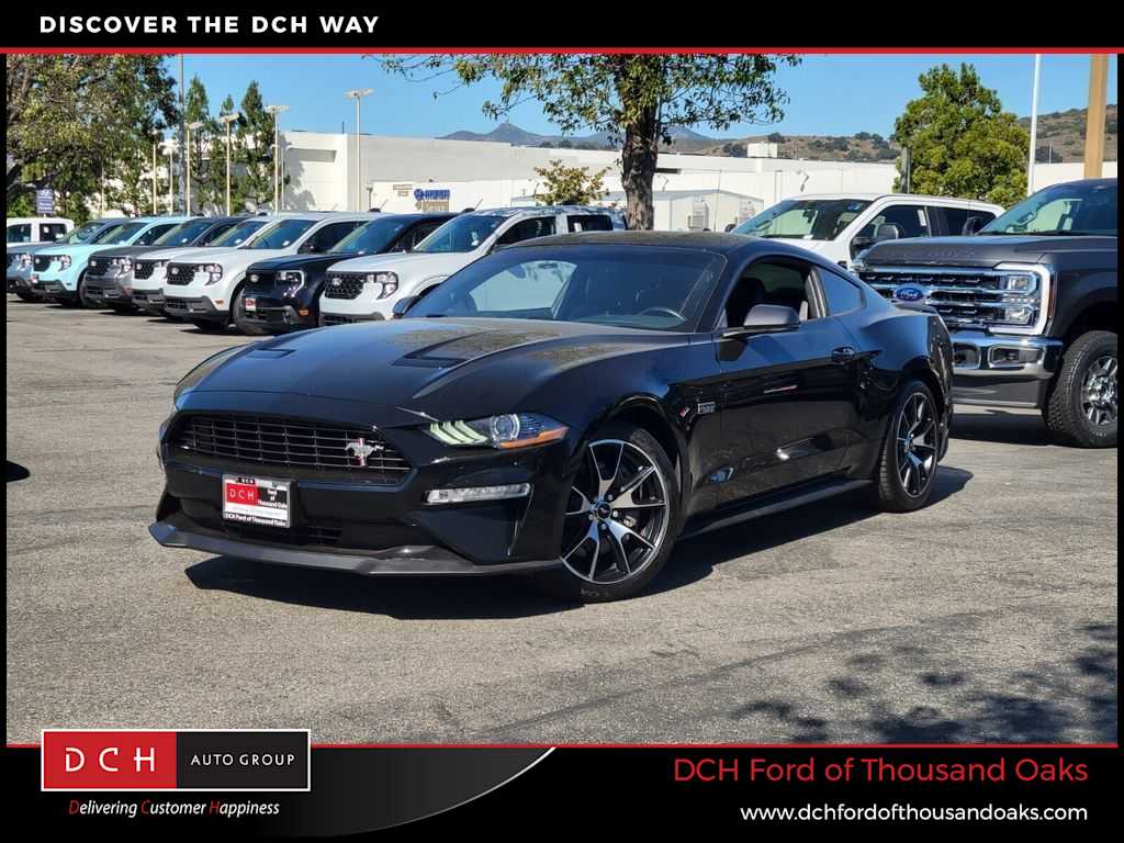 2020 Ford Mustang EcoBoost Coupe Premium's photo