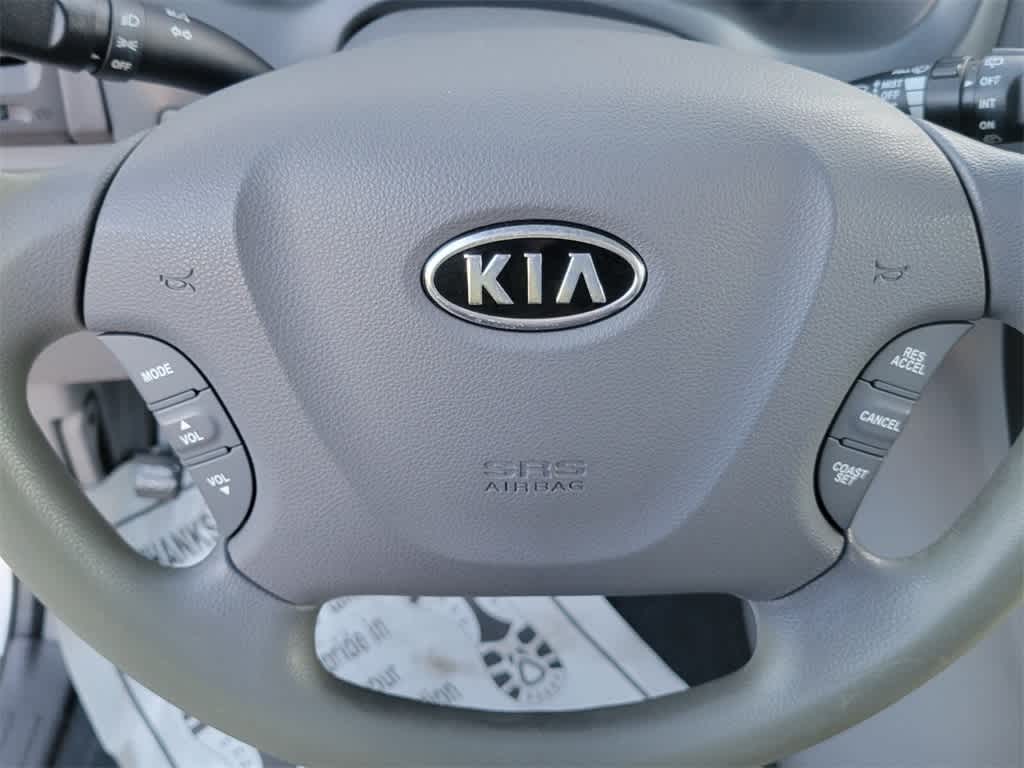 Thumbnail: 2012 Kia Sedona - 18