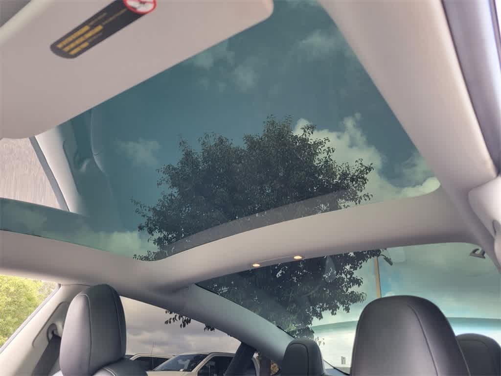 Thumbnail: 2021 Tesla Model 3 - 17