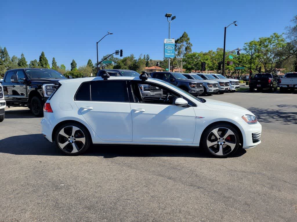 Thumbnail: 2016 Volkswagen Golf - 6