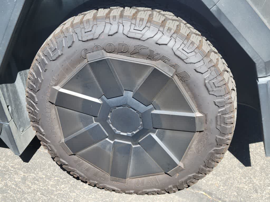 Thumbnail: 2024 Tesla Cybertruck - 3