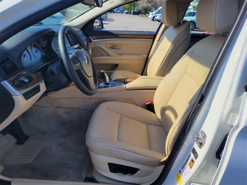 Thumbnail: 2013 BMW 5 Series - 12