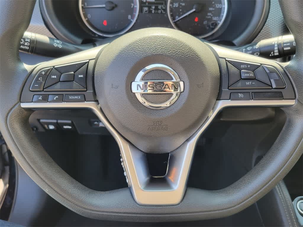 Thumbnail: 2018 Nissan Kicks - 17