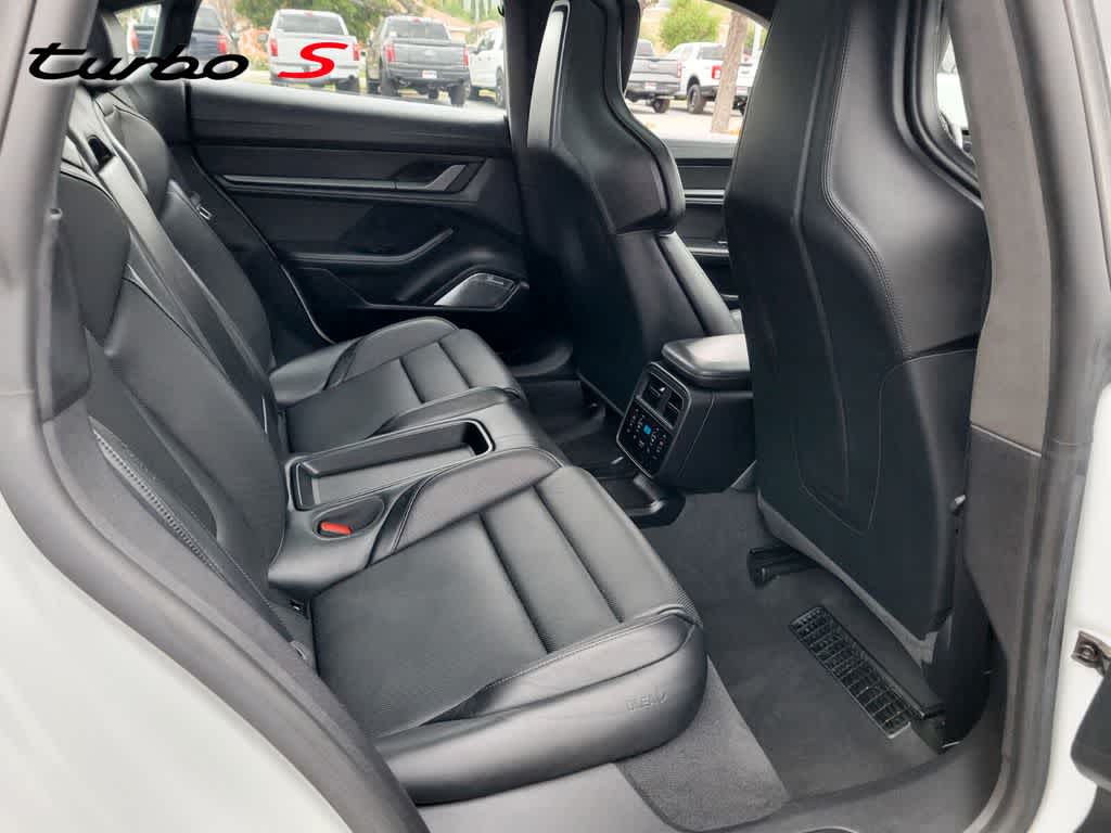 Thumbnail: 2021 Porsche Taycan - 15