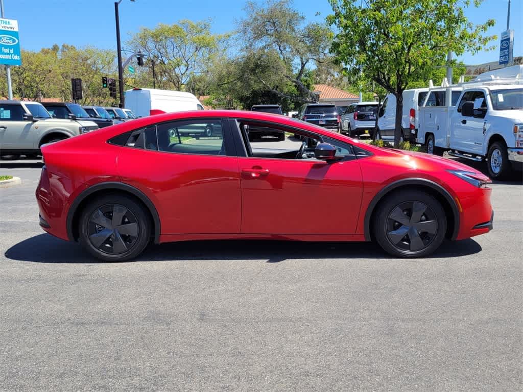 2023 Toyota Prius LE 7