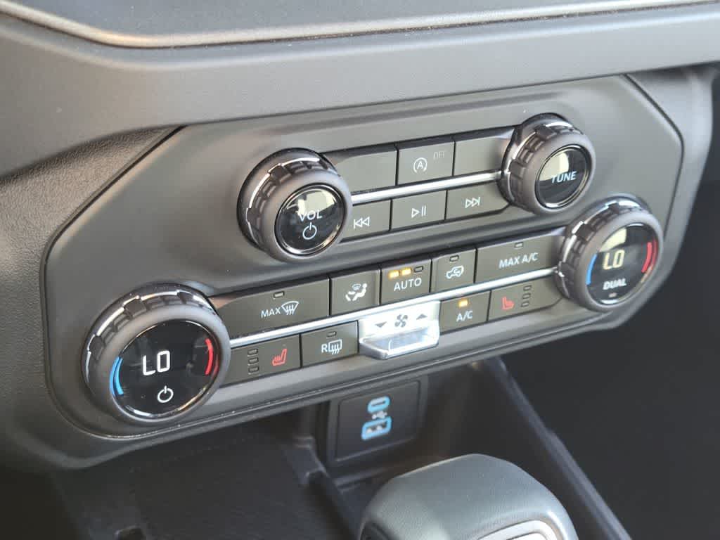 Thumbnail: 2025 Ford Bronco - 22