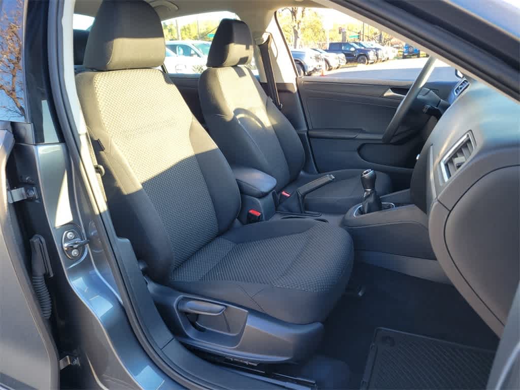 Thumbnail: 2014 Volkswagen Jetta - 14