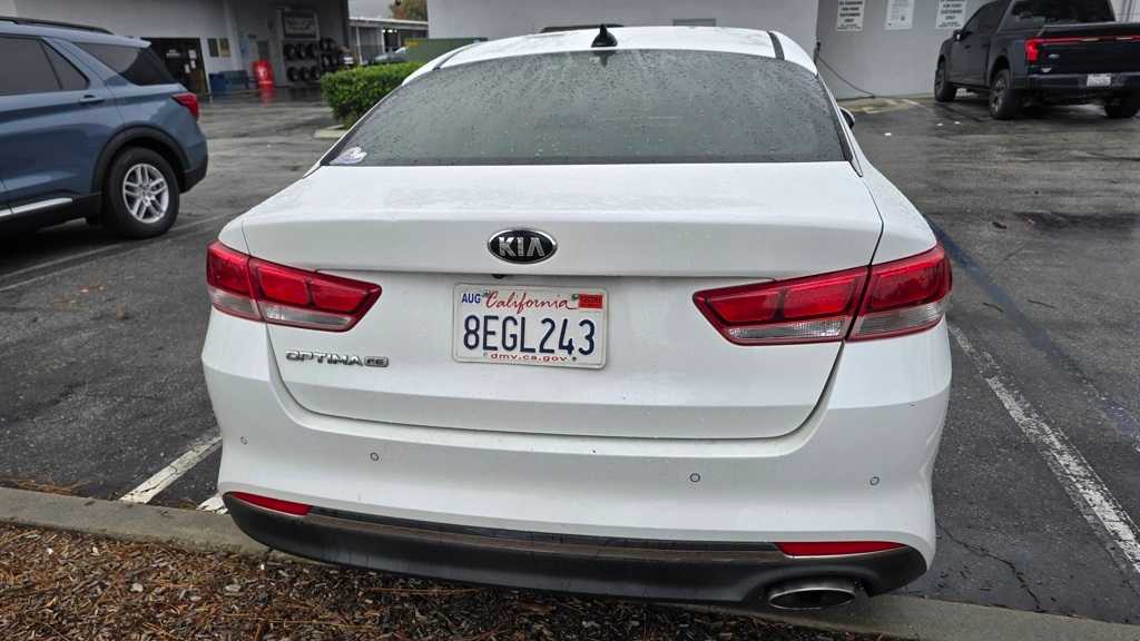 Thumbnail: 2017 Kia Optima - 8