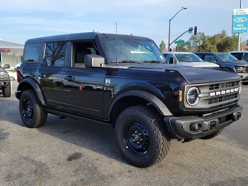 Thumbnail: 2026 Ford Bronco - 9