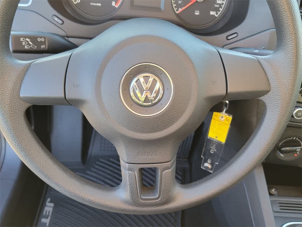 Thumbnail: 2014 Volkswagen Jetta - 16