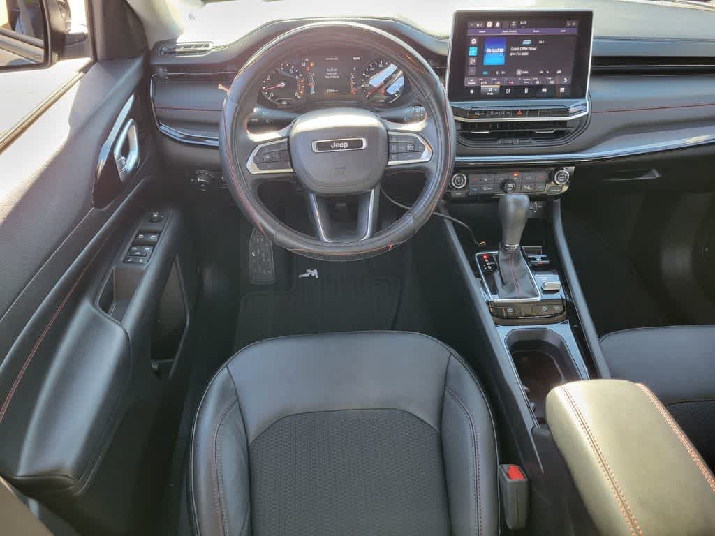 Thumbnail: 2022 Jeep Compass - 14