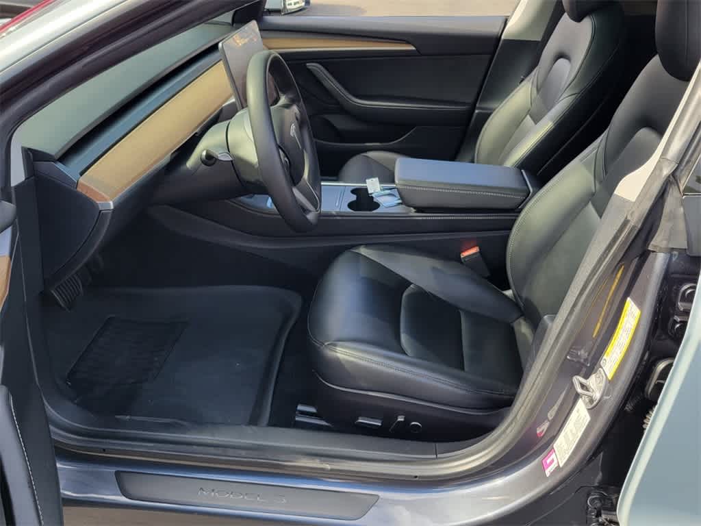 Thumbnail: 2021 Tesla Model 3 - 9