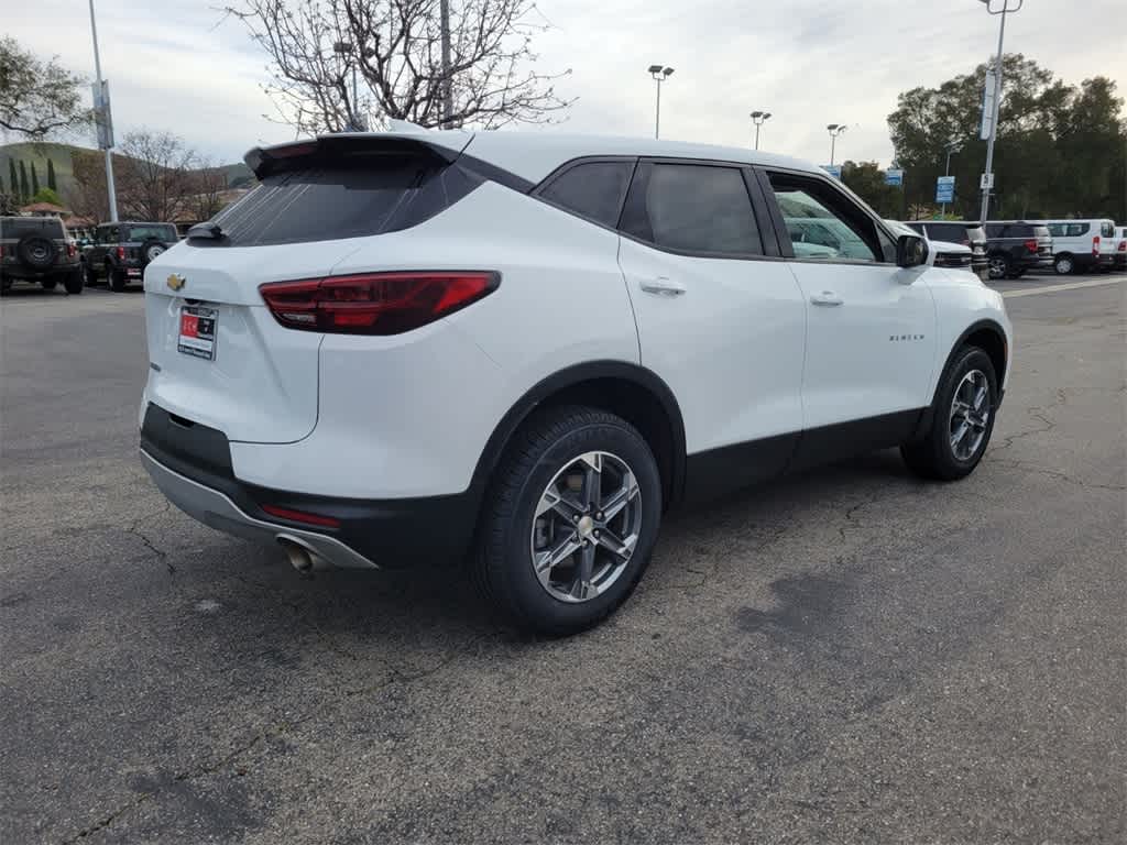 Thumbnail: 2023 Chevrolet Blazer - 7