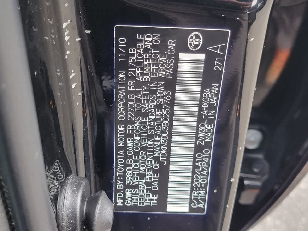 Thumbnail: 2011 Toyota Prius - 17
