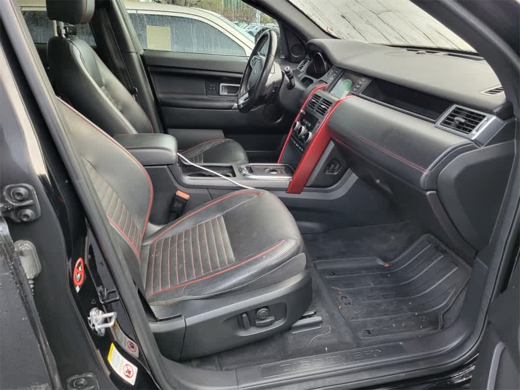 Thumbnail: 2018 Land Rover Discovery Sport - 10