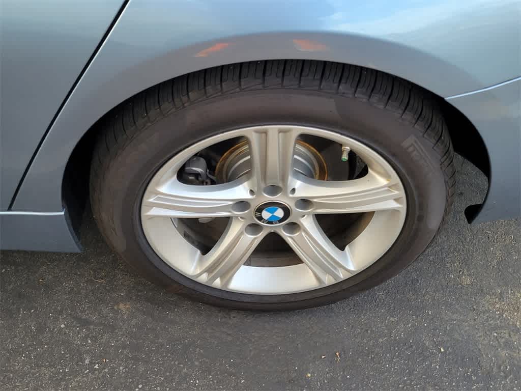 Thumbnail: 2014 BMW 3 Series - 3